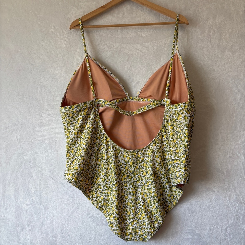 J crew womens Plunge‎ one-piece swimsuit in Liberty Eliza's Yellow size 24 NWT - Picture 5 of 12